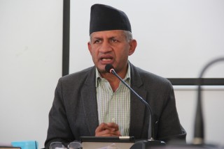 परराष्ट्रमन्त्रीद्वारा भारत वार्ताका लागि सकारात्मक नभएको कुरा नेकपा बैठकलाई जानाकारी
