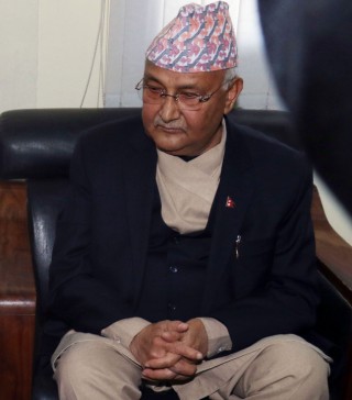 प्रधानमन्त्रीको अभिव्यक्तिमाथि नारायणकाजी श्रेष्ठको प्रश्न, आफूलाई बम्हज्ञानी र अरुलाई दास बनाउन चाहने ?