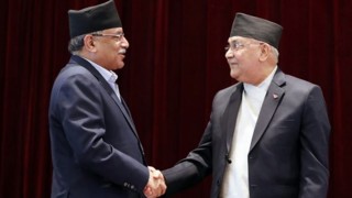 (नेकपा)का अध्यक्षद्वय केपी शर्मा ओली र पुष्पकमल दाहाल ‘प्रचण्ड’बीच भेटवार्ता, नेकापा सचिवालयको  बैठक भोलि