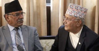 प्रधानमन्त्री केपी शर्मा ओली र नेकपा अध्यक्ष पुष्प कमल दाहाल प्रचण्डबीच भेटवार्ता