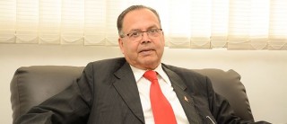 झलनाथ खनालले फिर्ता गरे दसैं भत्ता