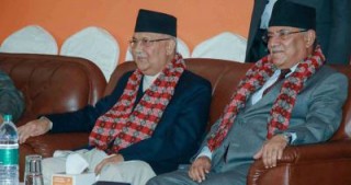 ओली र प्रचन्डबीच आज पुनः वार्ता हुँदै