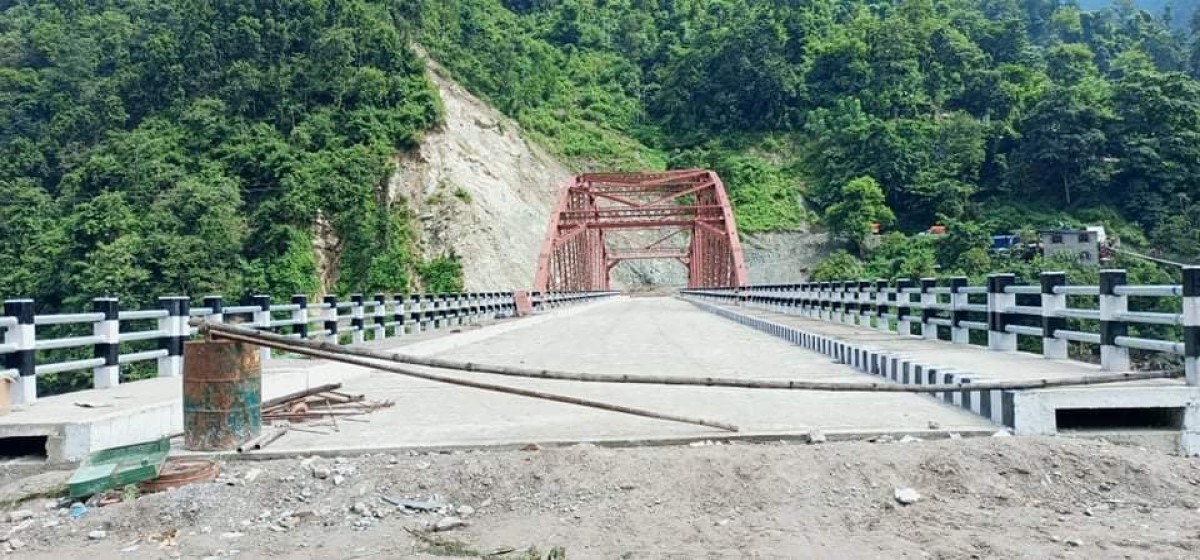 पुल त बन्यो, गाडी गुड्न दिइएन