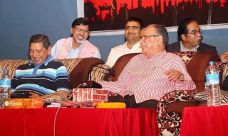 प्रचण्डको राजनीतिक प्रतिवेदन सर्वसम्मतिले पारित