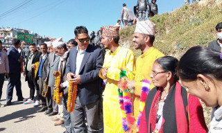 प्रधानमन्त्री देउवाको स्वागत गर्न सागर ढकाल लाइनमा