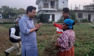 उम्मेदवार घरदैलोमा, युवाहरू विदेशमा