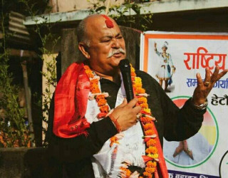 मकवानपुर-१ मा एकाएक दिपक सिंहको क्रेज बढ्यो , डिना र थापालाई चुनौती थपियो
