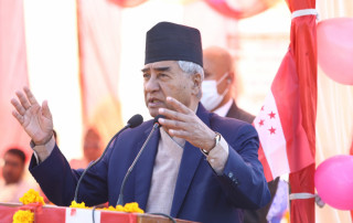 ज्ञानेन्द्र संवैधानिक राजा बन्न लायक छैनन् : देउवा