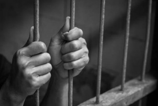 जन्मेको तीन वर्षसम्म छोरीलाई दराजमा थुन्ने आमालाई जेल सजाय
