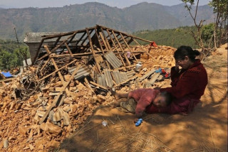 भूकम्प पीडित भन्छन्, ‘अहिलेसम्म राहत पाएका छैनौँ’