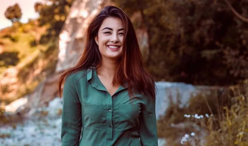 नीतिलाई फिल्म डेब्यु गर्नै सकस