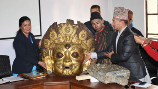 अमेरिकाबाट फर्काइएको मुकुन्डो र मूर्ति पुरातत्व विभागलाई हस्तान्तरण