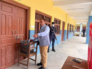 बझाङमा सुरु भयो मतदान