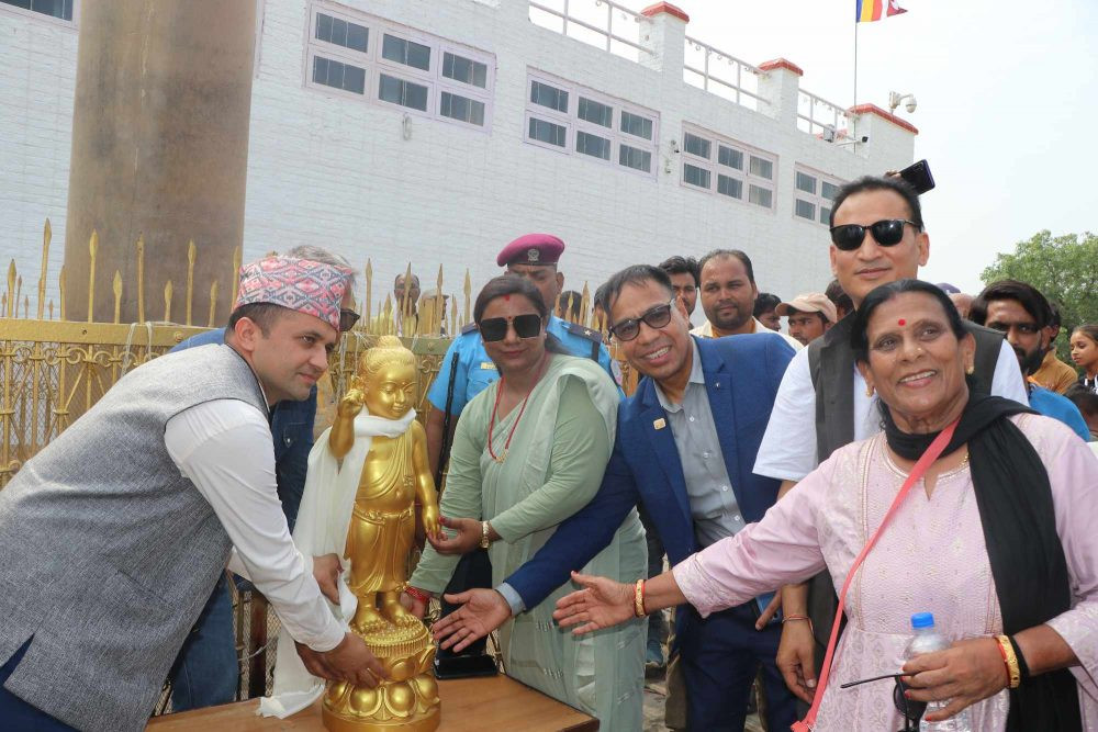 लुम्बिनीबाट तिलौराकोट लगियो शिशु बुद्ध