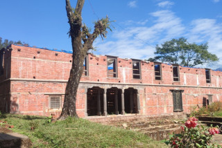 लमजुङ दरबार पुनर्निर्माणमा बजेट अभाव, काम ठप्प
