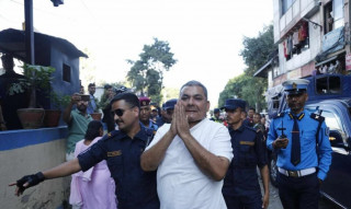 दुर्गा प्रसाईँ घरबाटै पक्राउ