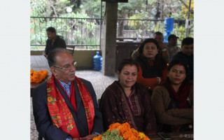 विभाजित माओवादीहरू एकता प्रक्रियामा छन् ; प्रचण्ड