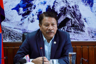 फोहोर व्यवस्थापनको विषयमा राजनीति नगरौँ  : उपपधानमन्त्री सिंह