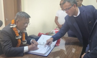 धितोपत्र बोर्डका नवनियुक्त अध्यक्ष श्रेष्ठद्वारा पदभार ग्रहण