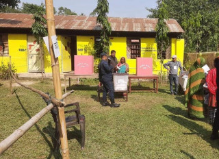 सप्तरीको डाक्नेश्वरीका दुई वडामा ३२ प्रतिशत मतदान सकियो