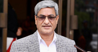 गृहमन्त्री लेखकले घटाए ‘भिभिआइपी’ बिदाइ र स्वागतमा पदाधिकारी सङ्ख्या
