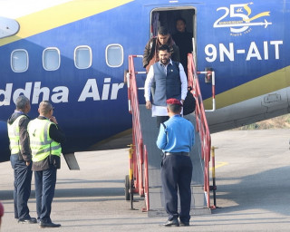 रास्वपा सभापति लामिछानेलाई चितवन लगीयो