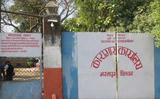 कारागारमा चाप बढेपछि कैदीबन्दी स्थानान्तरण