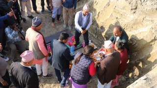 मुख्यमन्त्री अत्यावश्यक सेवा केन्द्रको शिलान्यास