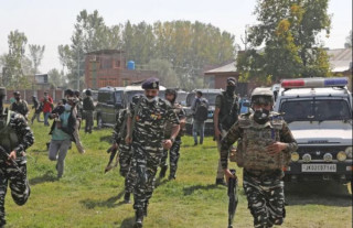 काश्मिरमा विद्रोहीसँग भारतीय सेनाको भिडन्त, पाँच जनाको मृत्यु