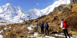 बर्सेनि बढ्दै कञ्चनजङ्घामा पर्यटक