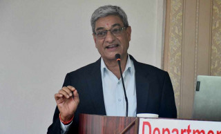 क्षतिको मूल्याङ्कन र पुनःनिर्माण तीव्र रुपमा अगाडि बढ्छ : गृहमन्त्री लेखक