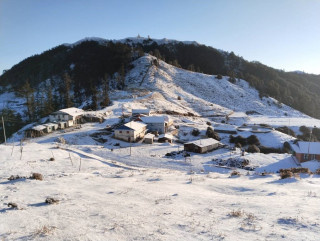रामेछापको शैलुङमा यस वर्षको पहिलो हिमपात