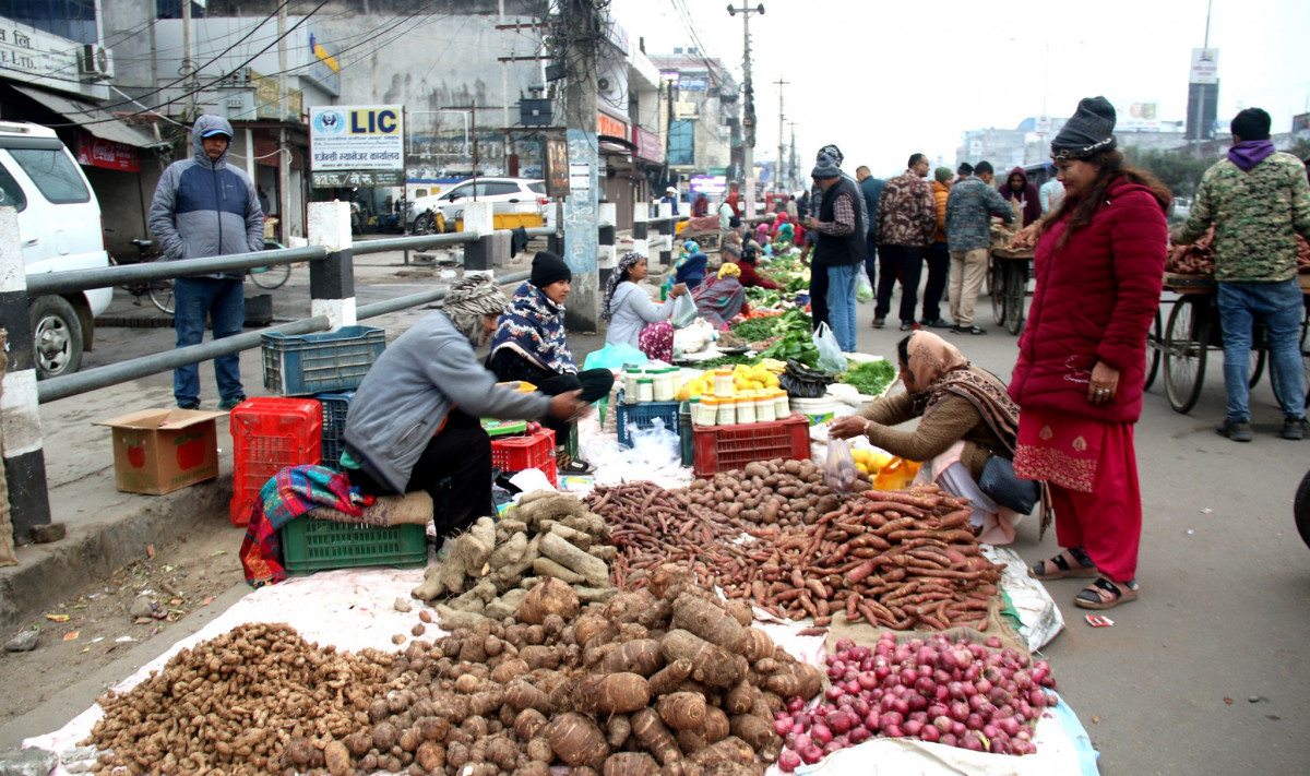 बिक्री गर्न राखिएको तरुल, सखरखण्ड