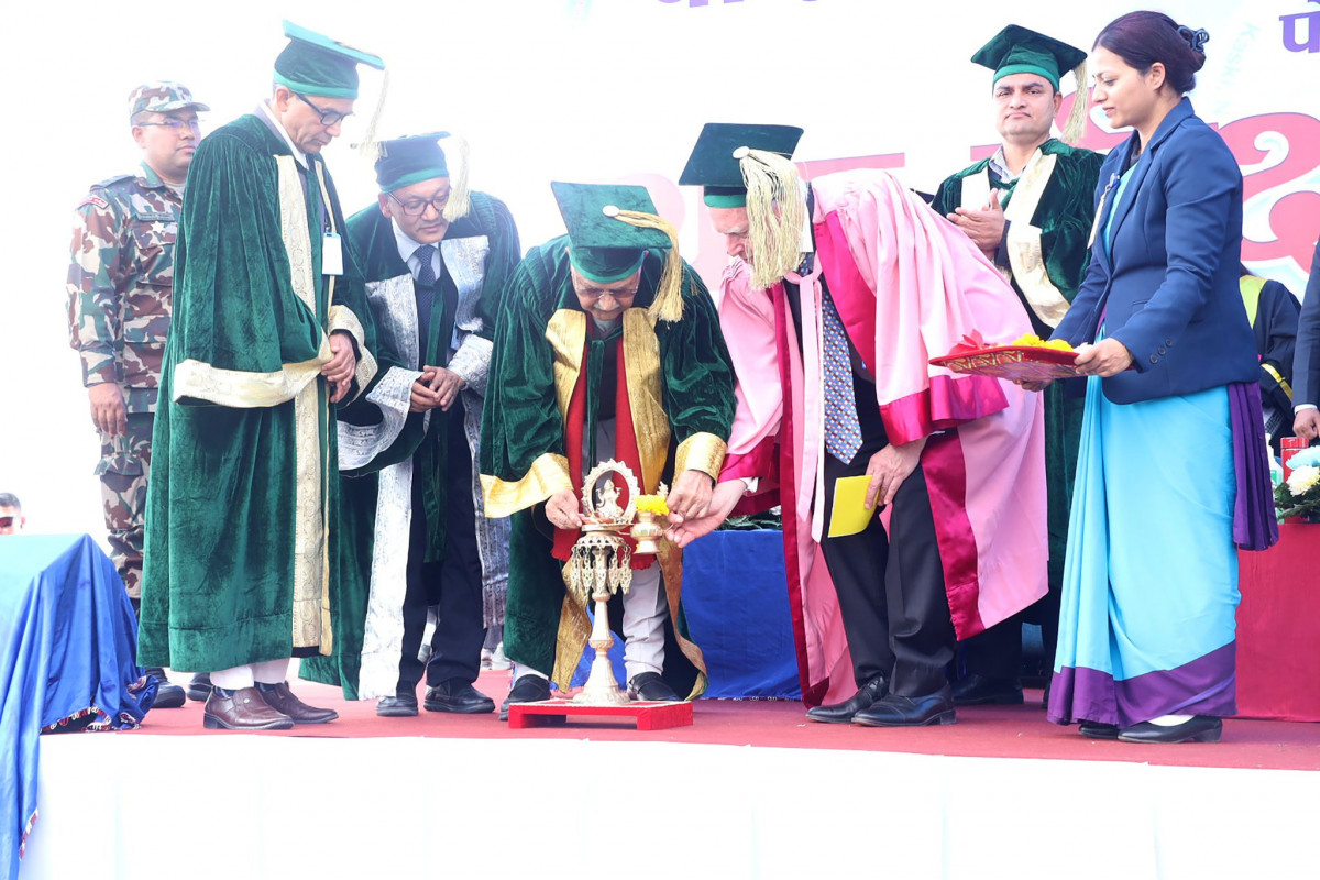 प्रधानमन्त्री  ओली–दीक्षान्त समारोहको उद्घाटन