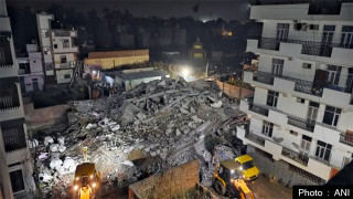 दिल्लीमा ४ तले भवन भत्कियो,एक बालिकाको शव भेटियो