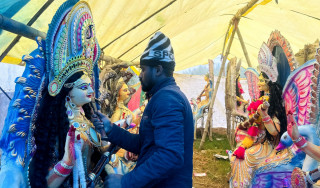 विद्याकी देवी सरस्वतीको मूर्ति