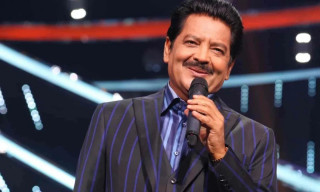 चुम्बनकै कारण यसअघि पनि विवादमा परेका थिए उदित नारायण
