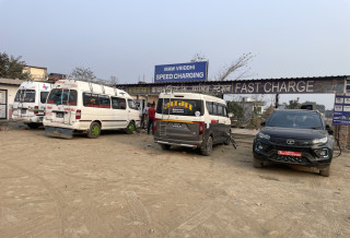 विद्युतीय गाडी चार्जिङ स्टेशन