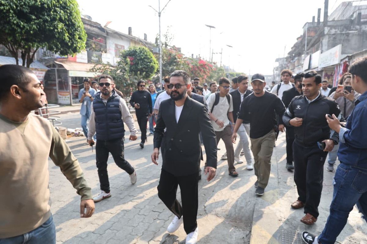 बिहानै देखि झापा–५ मा बालेनको घरदैलो कार्यक्रम