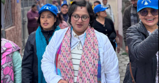 रन्जु दर्शनाले छोराको न्वारन सकेर समर्थकलाई भेट्ने