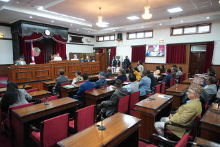 राष्ट्रियसभा बैठकः भ्रष्टाचार नियन्त्रणदेखि मल, बीउको व्यवस्था गर्न माग