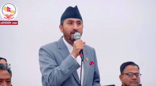 सांसद खरेलले भनेः ‘संसदभित्र पुराना पातहरु हट्दै गएका छन्, नयाँ पालुवाहरु पलाउँदै आएका छन्’