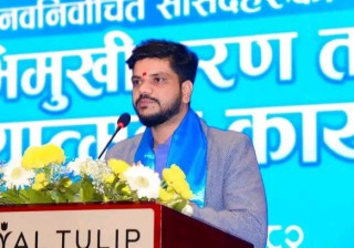 श्रमिक दिवसको अवसरमा मन्त्री यादवद्वारा तीन वटा घोषणा