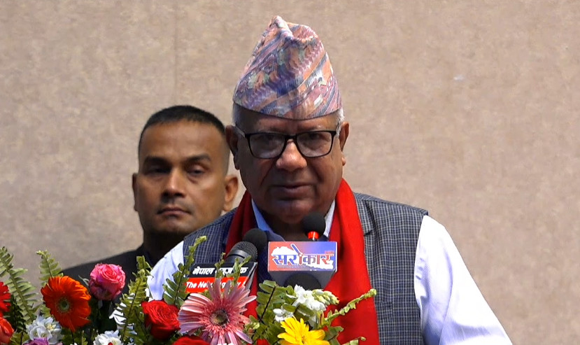 जनताको वासस्थान र रोजगारीको अधिकार खोसिँदै गएको छः माधव नेपाल