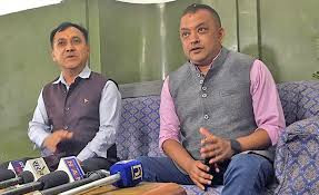 ओलीको ढोका ढकढक्याउँदै गगन–विश्व, प्रदेश सरकार परिवर्तन मुख्य एजेण्डा