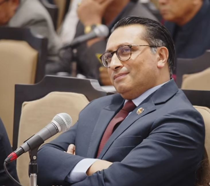 आर्थिक विधेयकमा फेरबदलको आरोप : संसद्मा अर्थमन्त्री वाग्लेमाथि विपक्षीको प्रश्नवर्षा