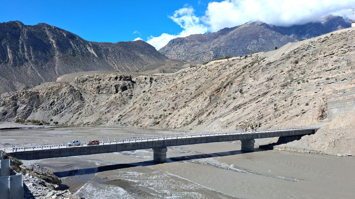 Mustang and Dolpa jodne pul.jpg