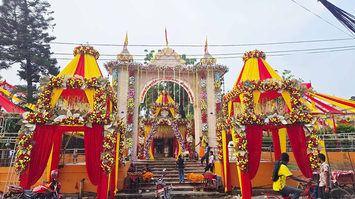 Rajdevi tample Janakpurdham.jpg