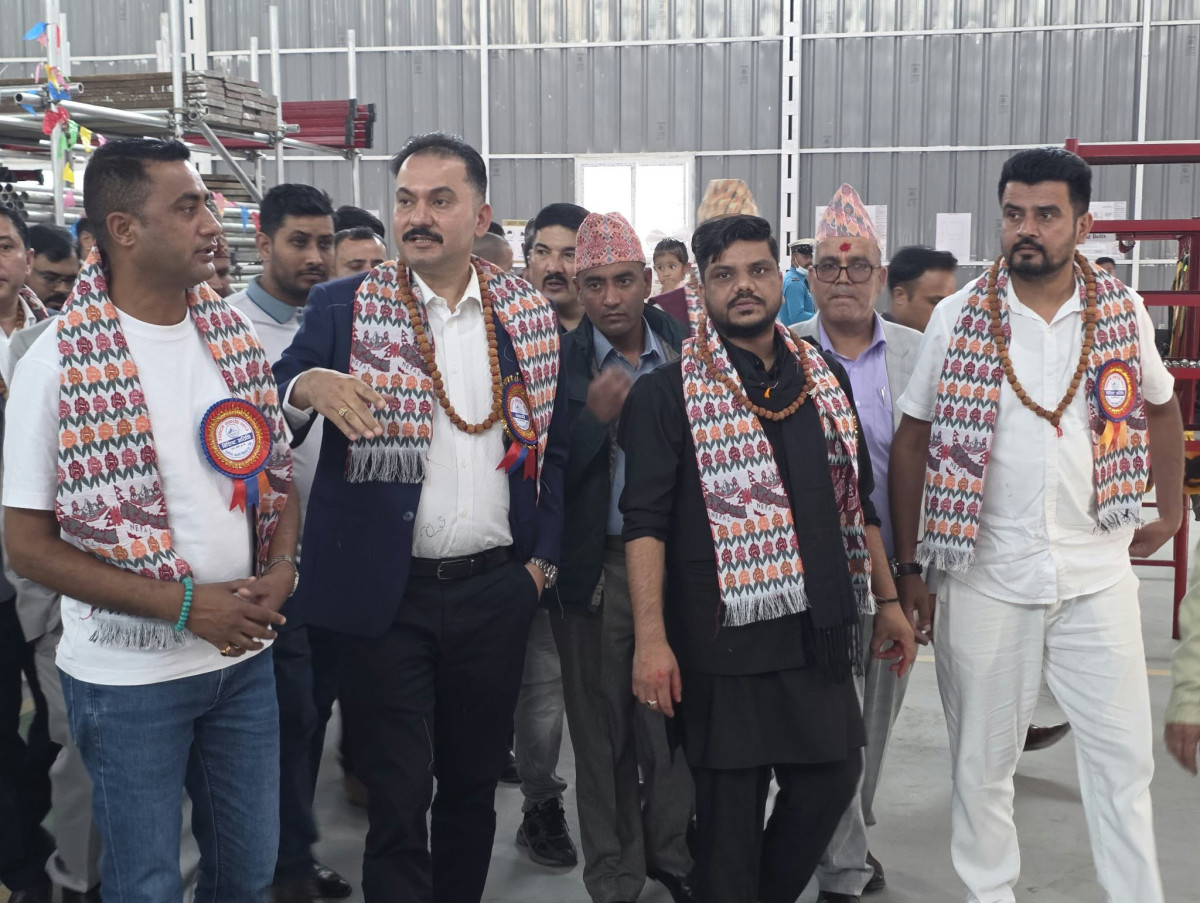श्रममन्त्री यादवद्वारा भक्तपुरमा एभरेष्ट मल्टी स्किल प्रालिको उद्घाटन